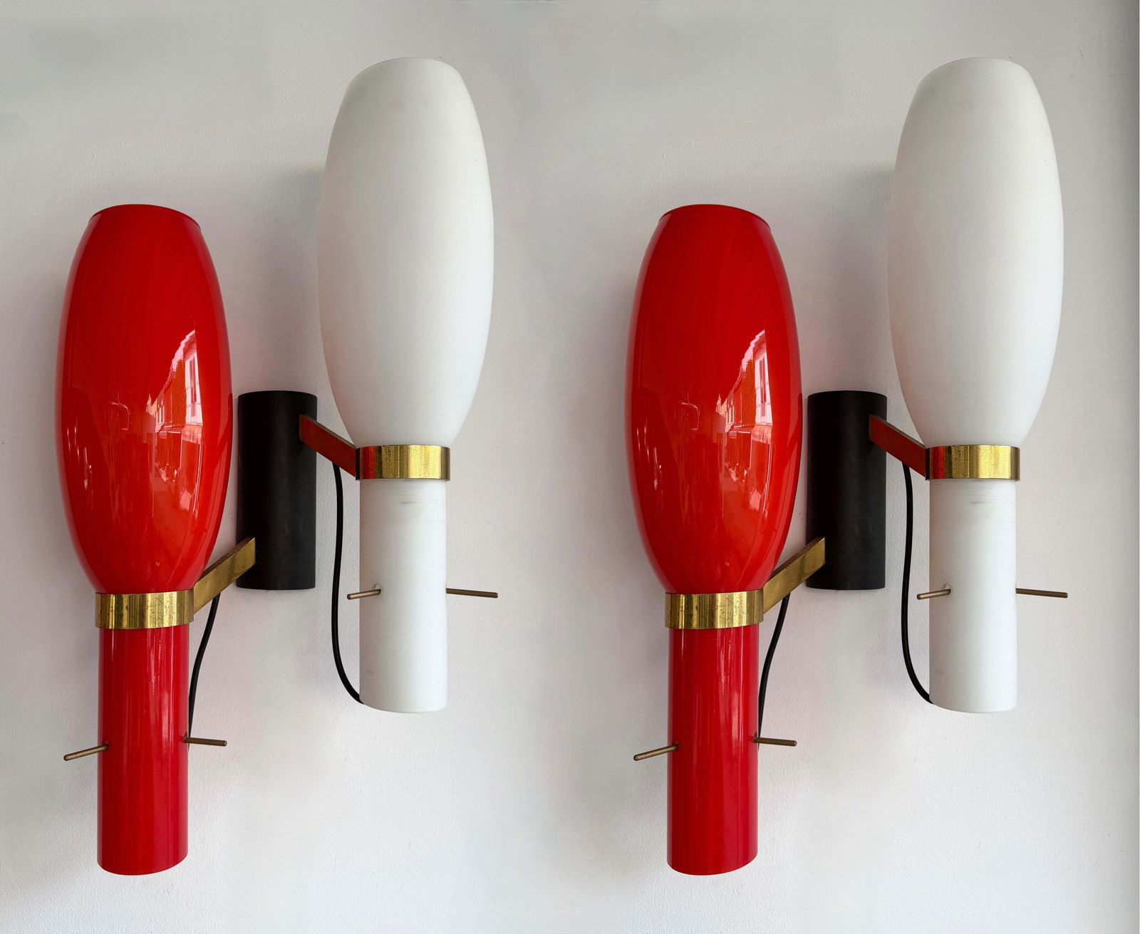 photo vinterior Pair Of Sconces Brass And Glass By Stilnovo. Italy, 1950s