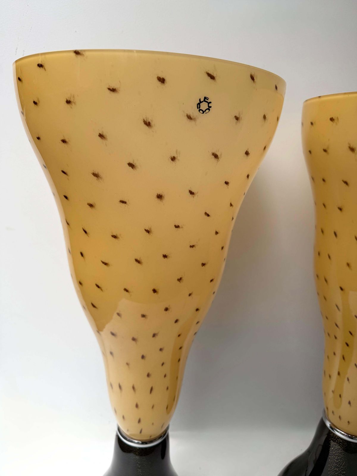 Pair Of Speckled Murano Glass Flame Lamps By Leucos. Italy, 1990s photo vinterior