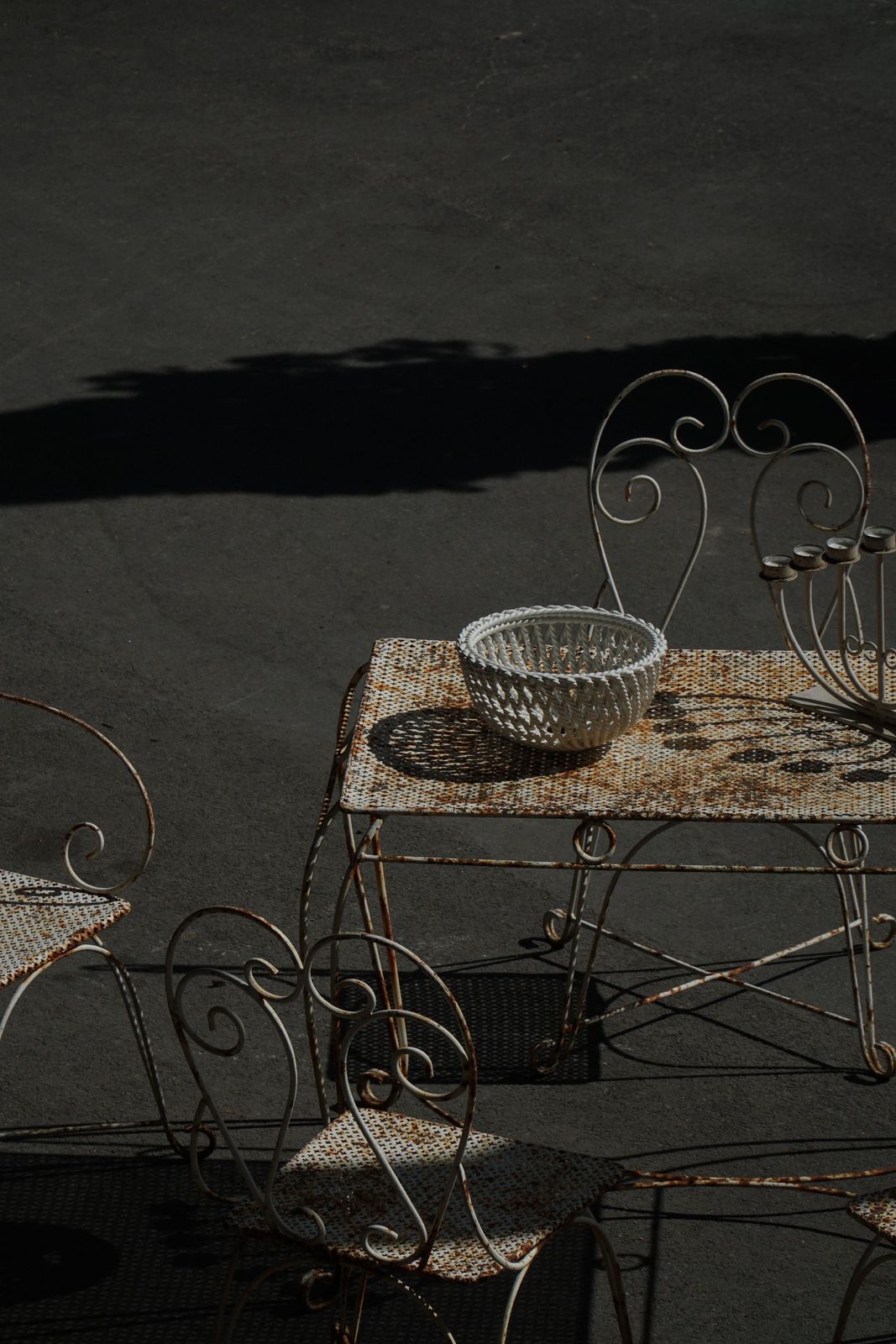 French Wrought Iron Garden Set With Table & Five Chairs, Mid 20th Century, 1950s photo Garden Furniture