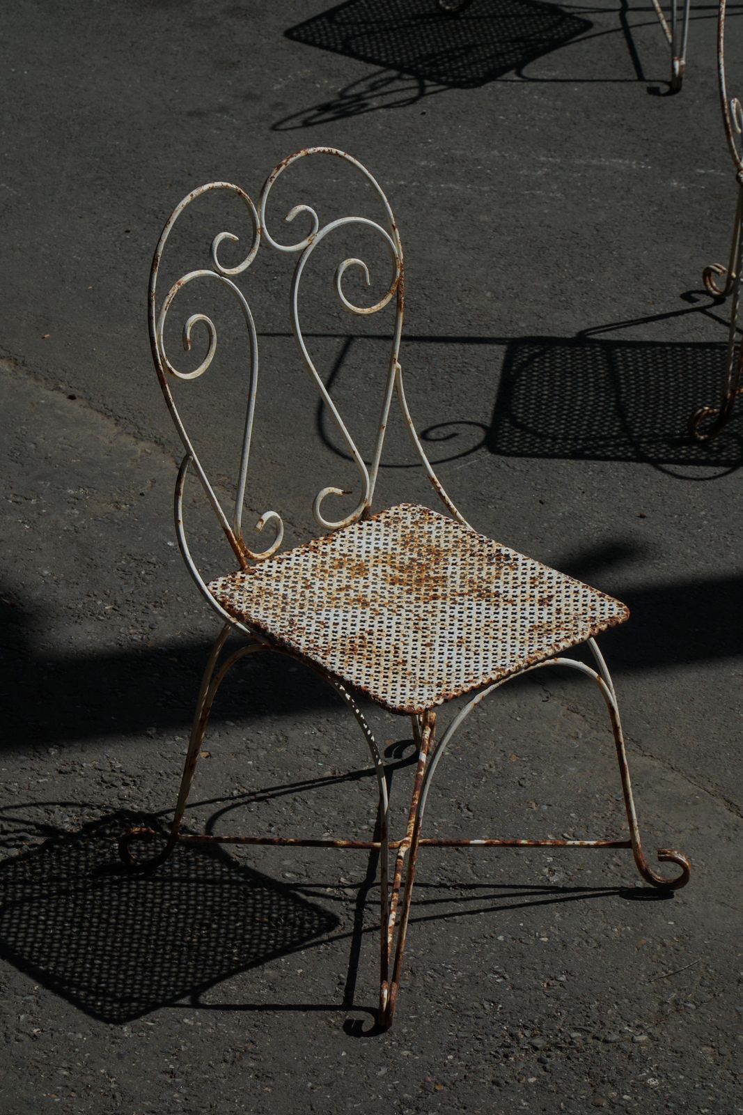 French Wrought Iron Garden Set With Table & Five Chairs, Mid 20th Century, 1950s photo 1743.0