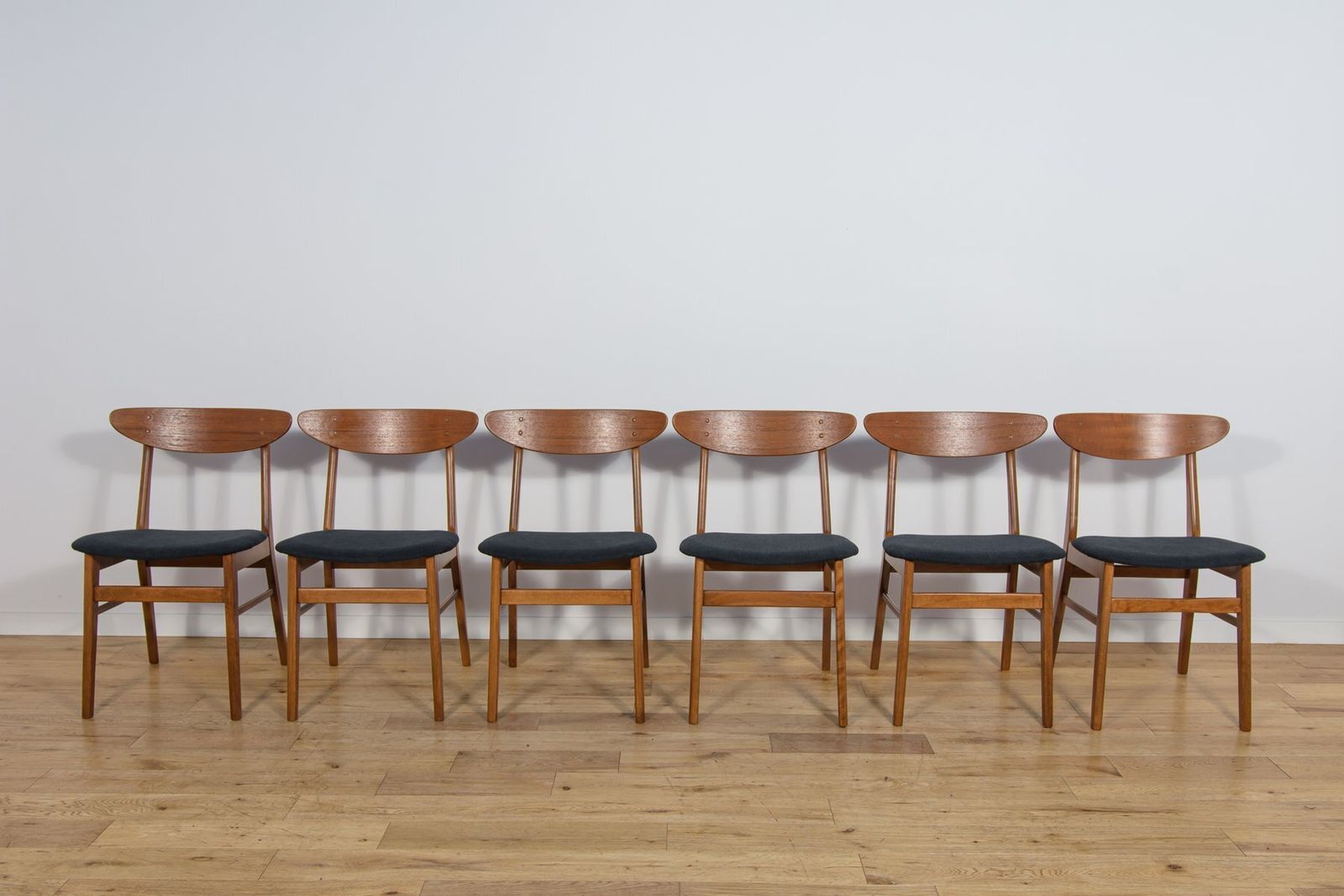 Mid Century Model 210 Dining Chairs From Farstrup Møbler, 1960s, Set Of 6 photo for sale