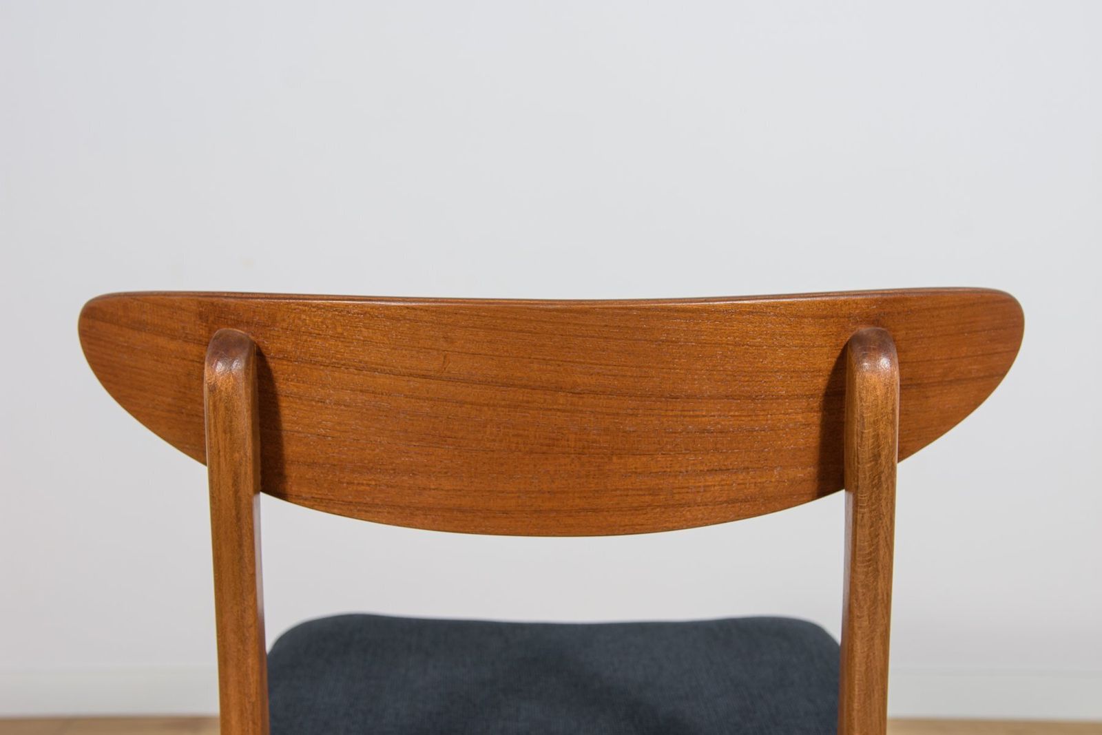 photo vinterior Mid Century Model 210 Dining Chairs From Farstrup Møbler, 1960s, Set Of 6