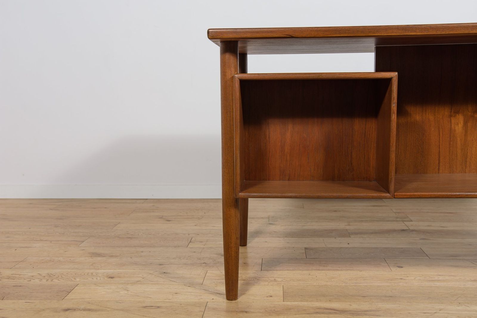 Furniture Mid Century Freestanding Teak Desk By Arne Vodder For Sibast, 1960s photo
