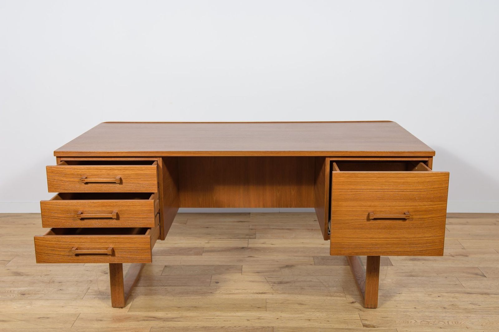 photo buy Mid Century Teak Freestanding Desk By Torben Valeur & Henning Jensen For Dyrlund, Denmark, 1960s