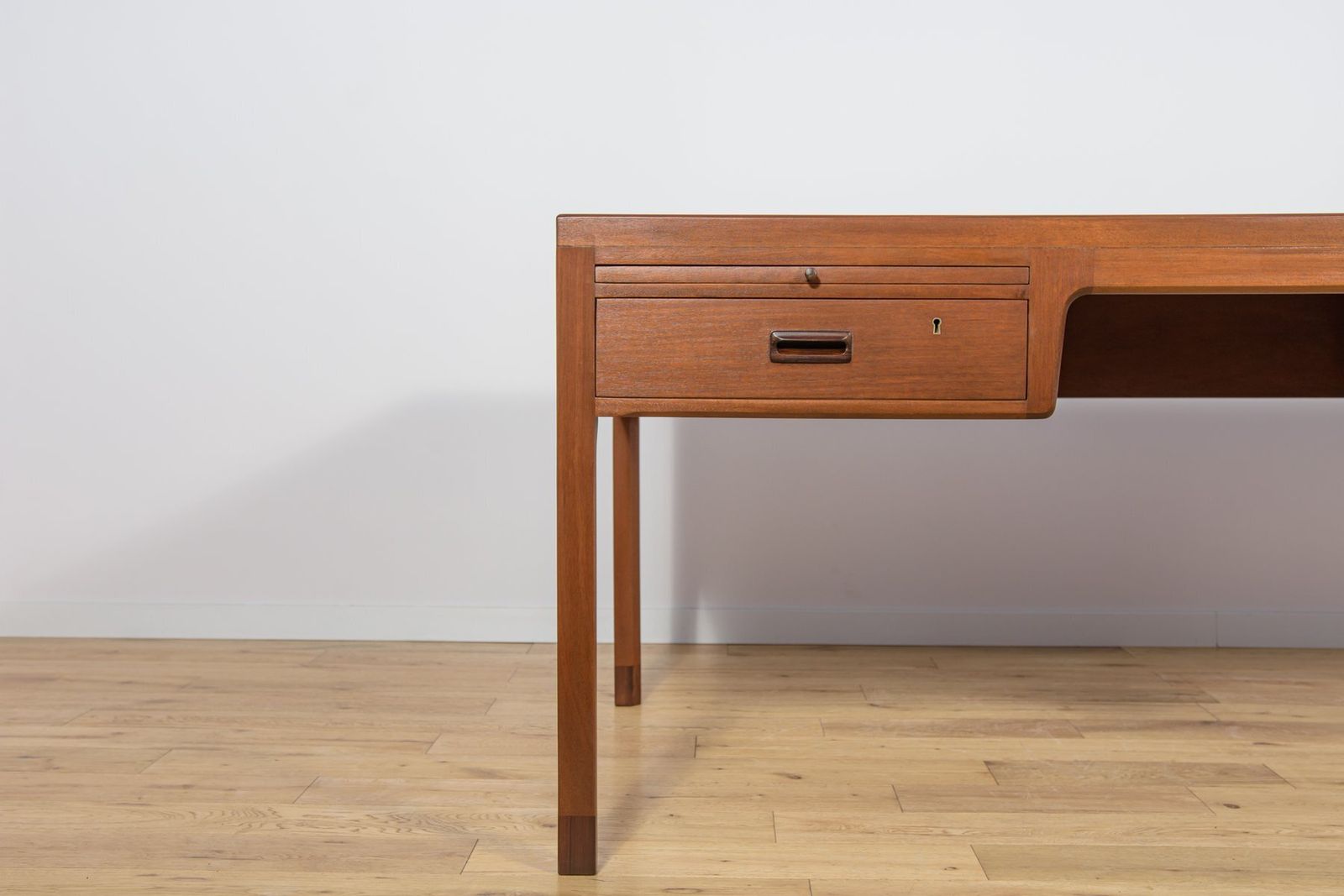 Furniture Mid Century Teak Desk By Ejner Larsen & Aksel Bender Madsen For Willy Beck, Denmark, 1950s photo
