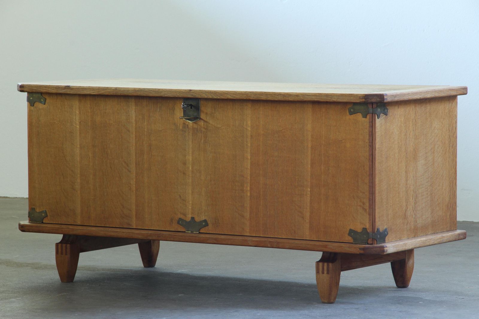 Deens Brutalist Eiken Kast, Toegeschreven Aan Henning Kjærnulf, Denemarken, Ca. Jaren 1960 photo furniture