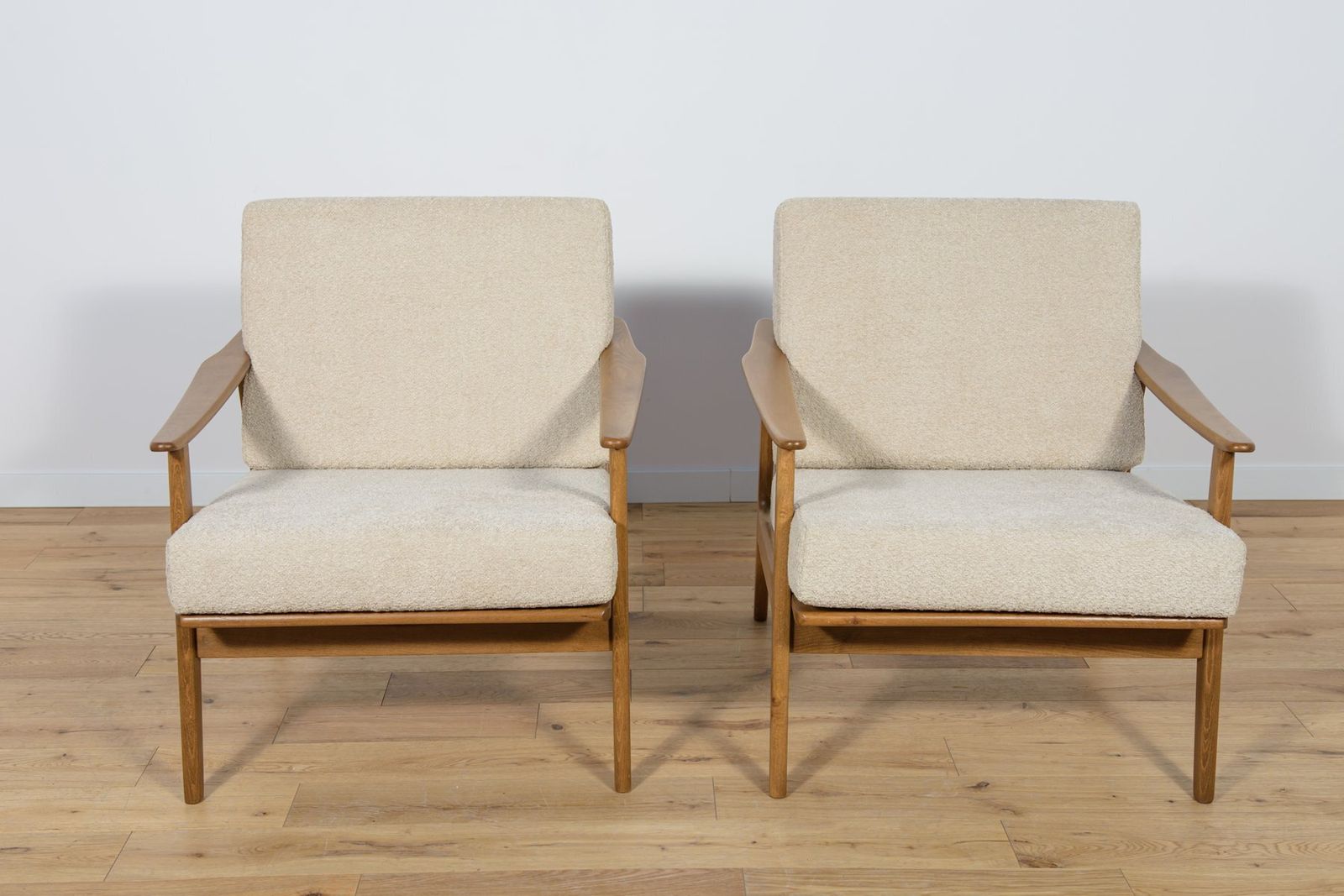 Mid Century Modern Polish Model 5825 Chairs, 1960s, Set Of 2 photo furniture