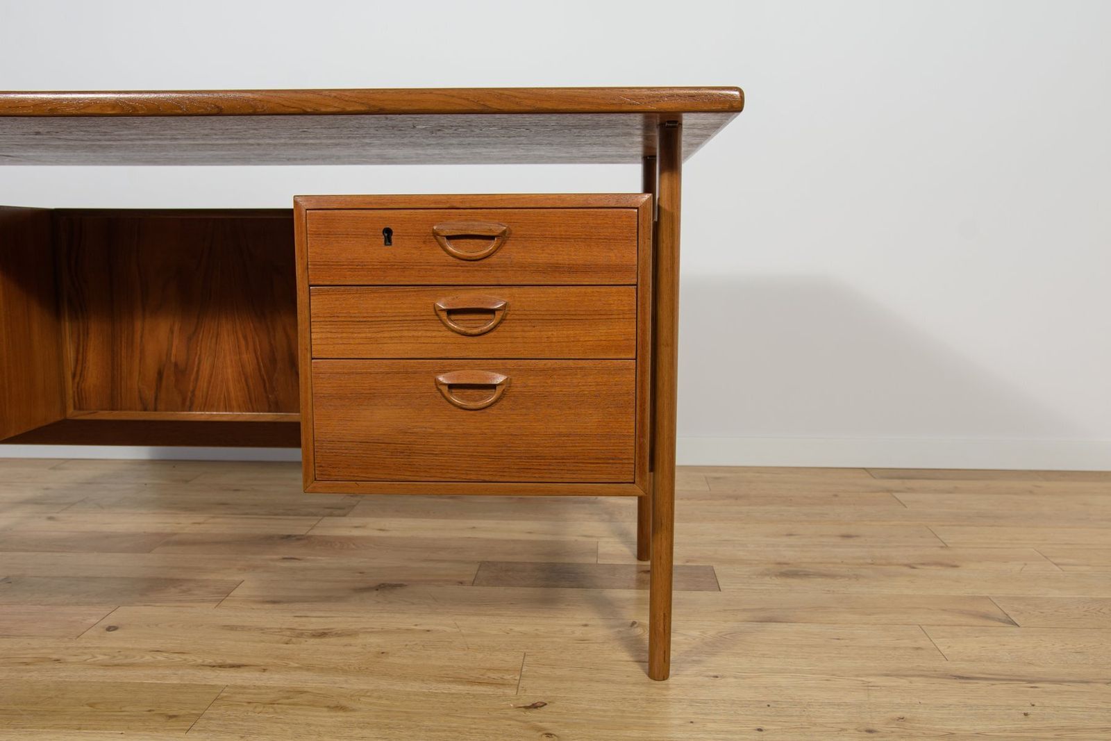3578.0 Mid Century Modern Freestanding Teak Desk By Kai Kristiansen For Feldballes Møbelfabrik, 1960s photo