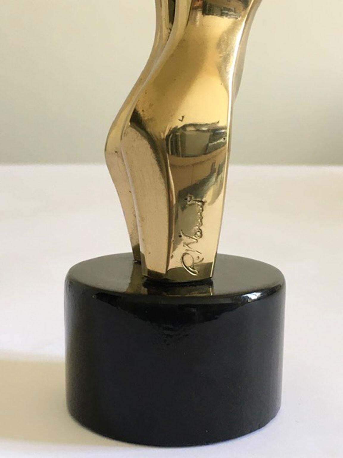 photo furniture Buste féminin nu en bronze, multiple, fin du XXe siècle, Italie, années 1980, par Nanut