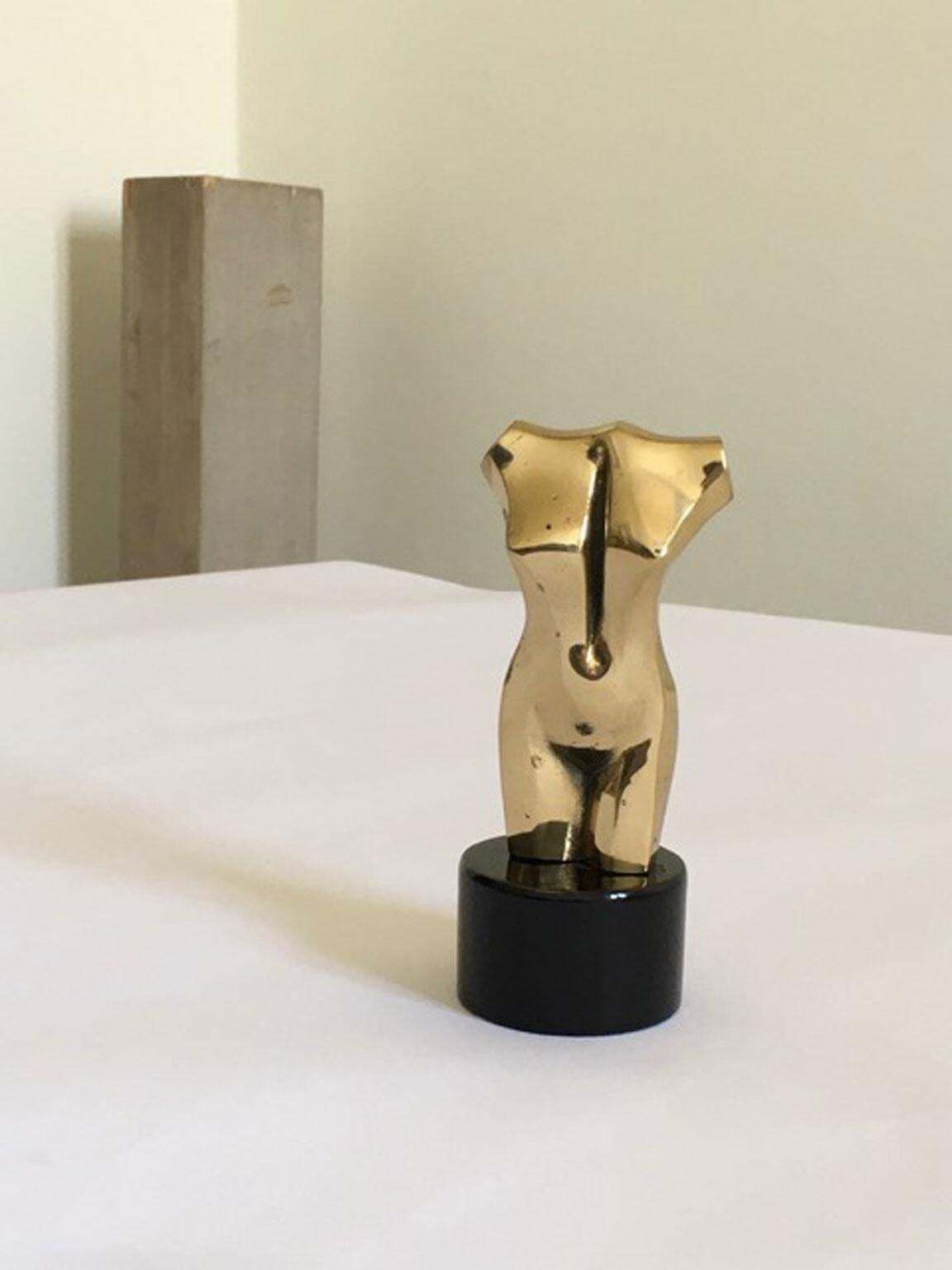 photo buy Buste féminin nu en bronze, multiple, fin du XXe siècle, Italie, années 1980, par Nanut