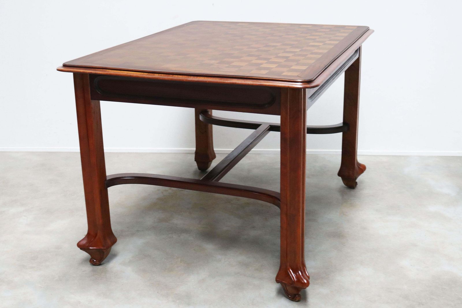Table Art Nouveau en acajou massif sculpté Maison Gouffe, plateau marqueté, 1902 photo buy