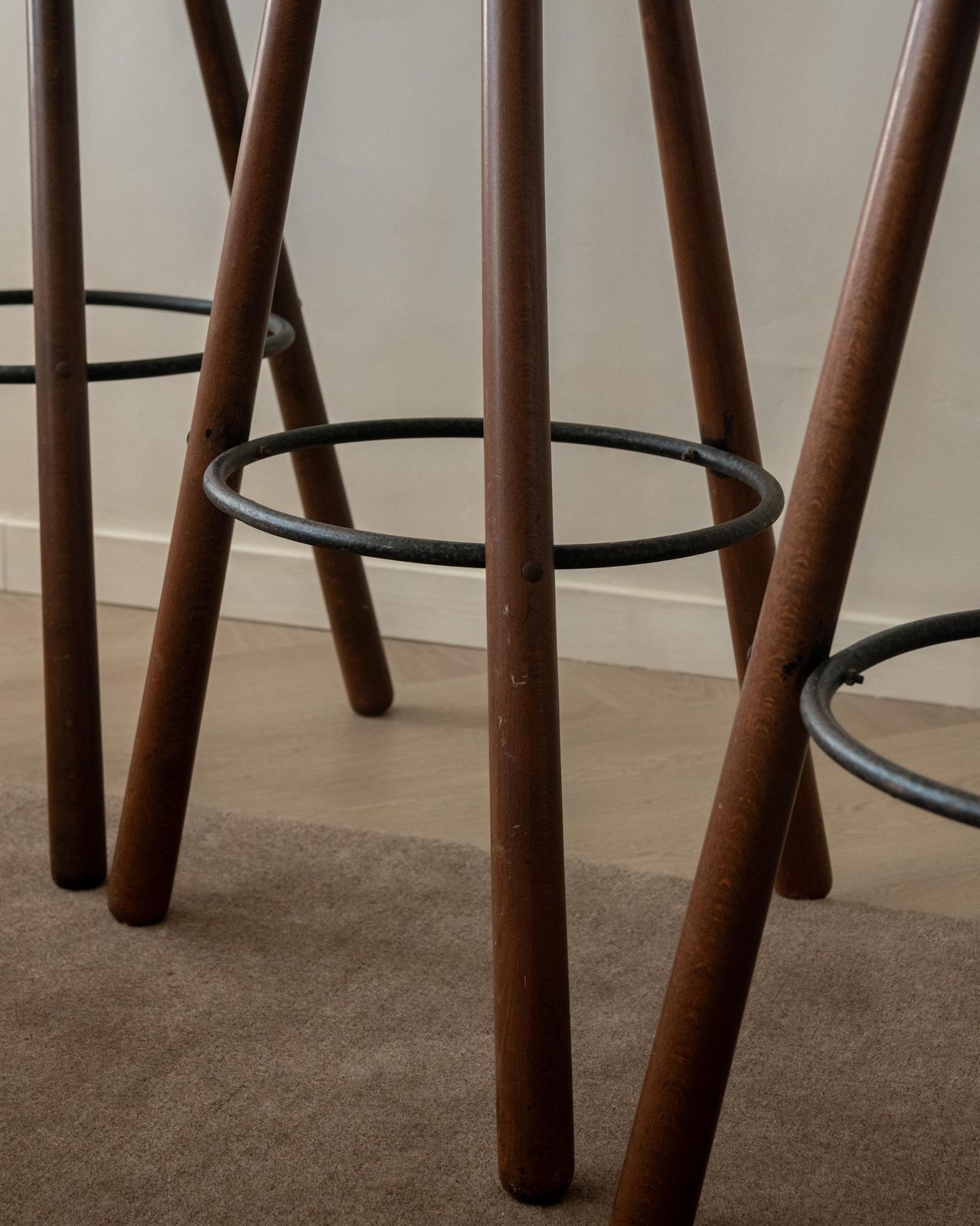 photo vintage Spanish Brutalist Wooden Marbella Bar Stools By Confonorm, 1970s, Set Of 3