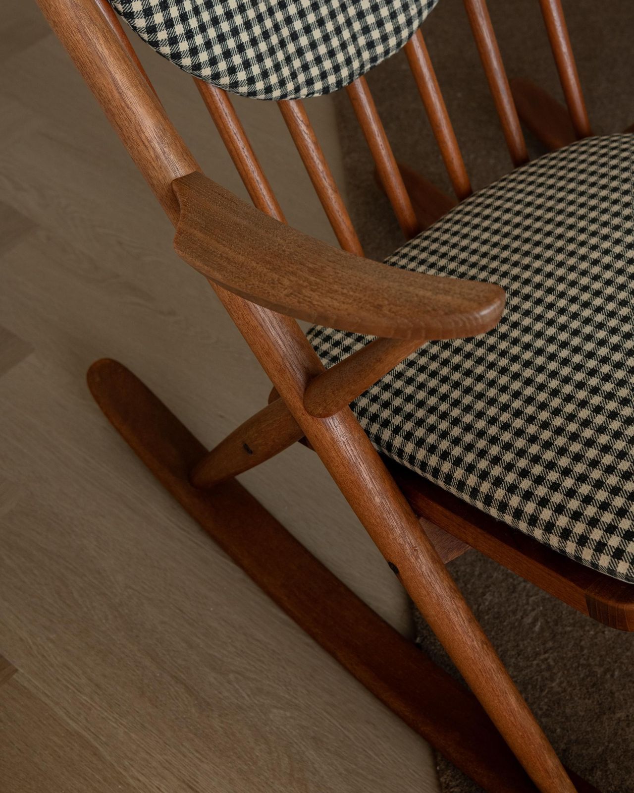 photo vinterior Vintage Danish Teak Rocking Chair Model 182 By Frank Reenskaug For Bramin, 1950s