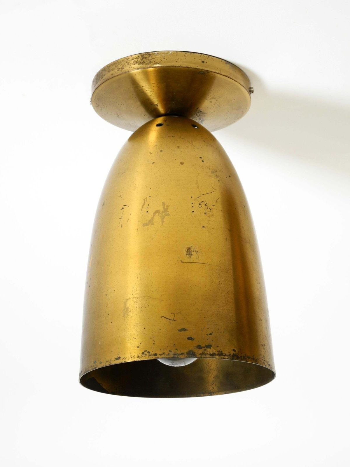 Een paar grote Mid-Century Modern messing plafondlampen photo vinterior