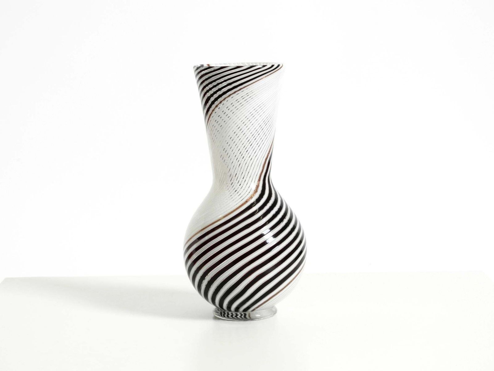 Italiaanse mid-century Murano glazen vaas van Dino Martens voor Aureliano Toso photo furniture