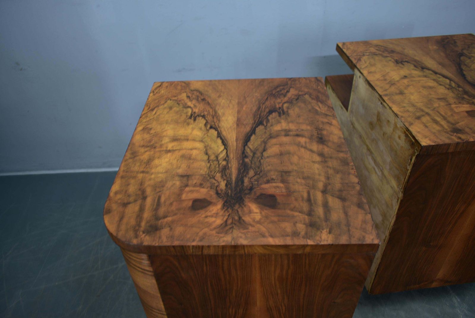 photo vinterior 1932s Pair Of Art Deco Bedside Tables, Czechoslovakia