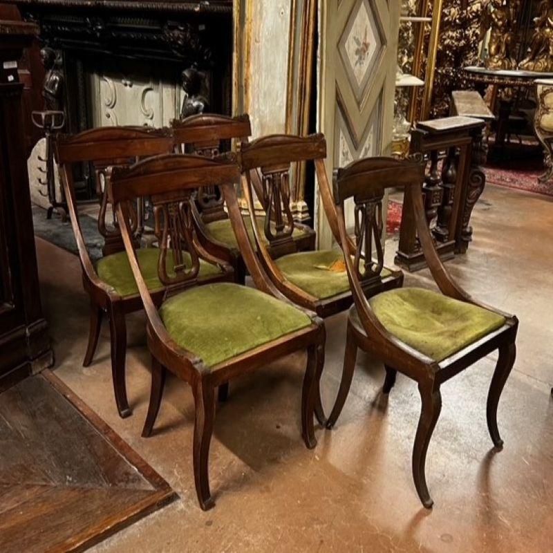 No. 6 Wooden Chairs And Velvet Seat, Italy photo vinterior