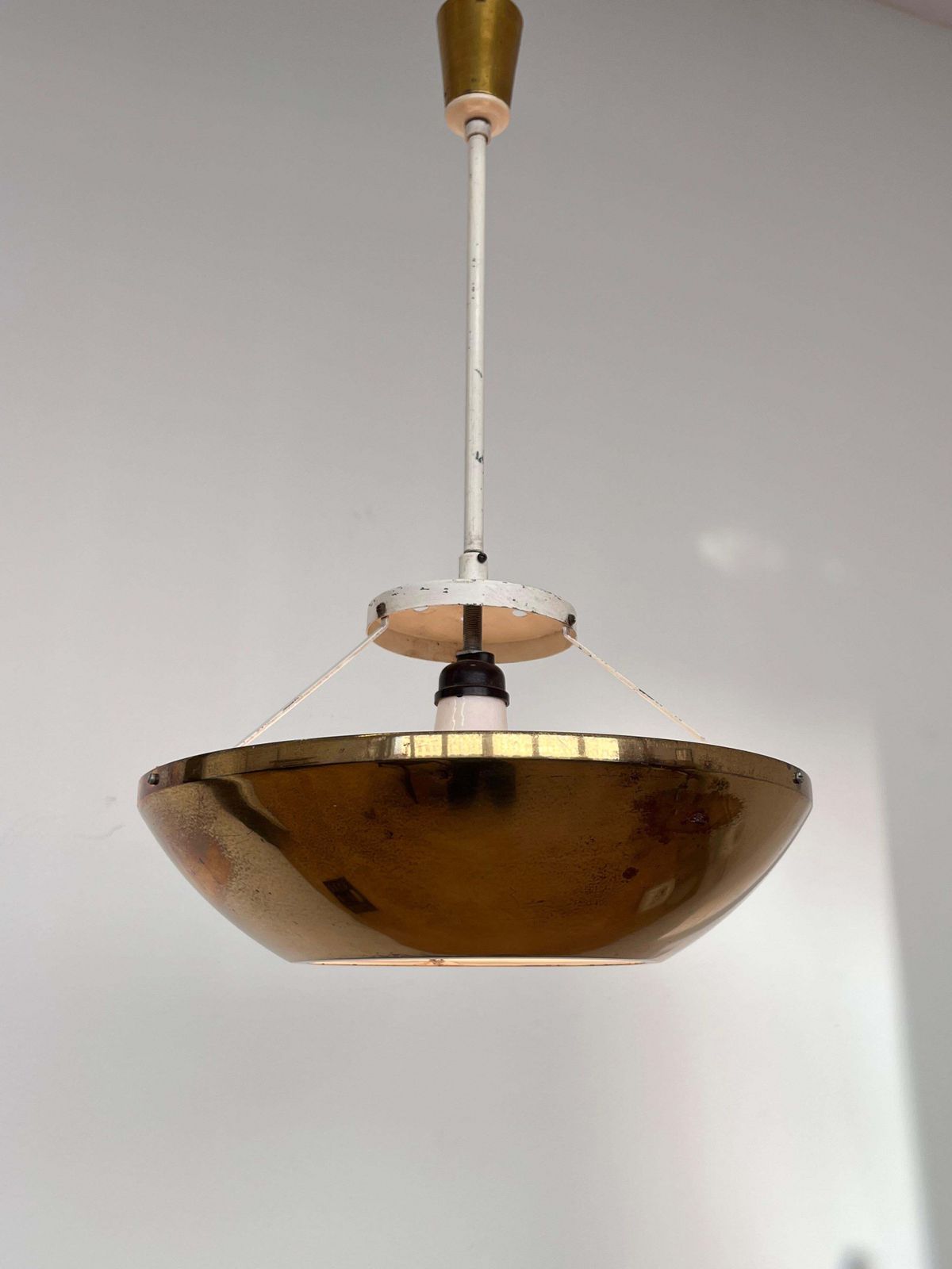 Kleine messing design ufo-hanglamp | ca. jaren 1940 / Tsjechoslowakije photo vinterior