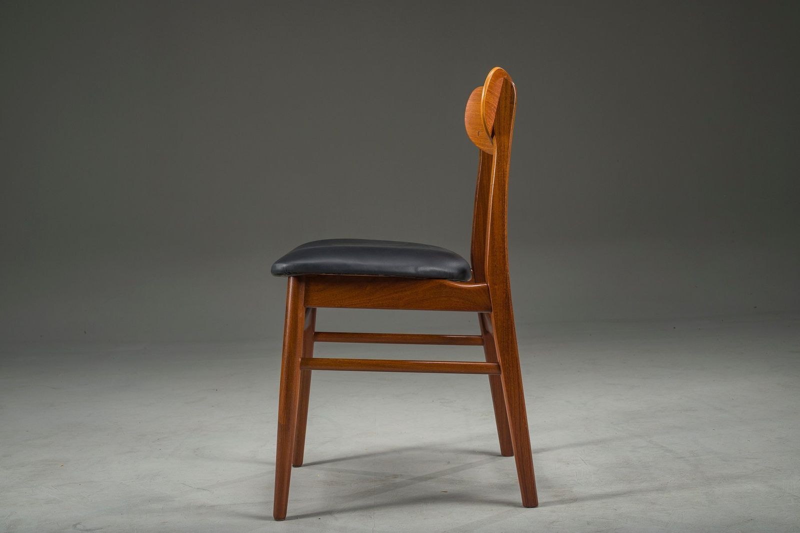 Mid Century Danish Dining Chair With Leather Upholstery From Farstrup, 1960s photo vinterior