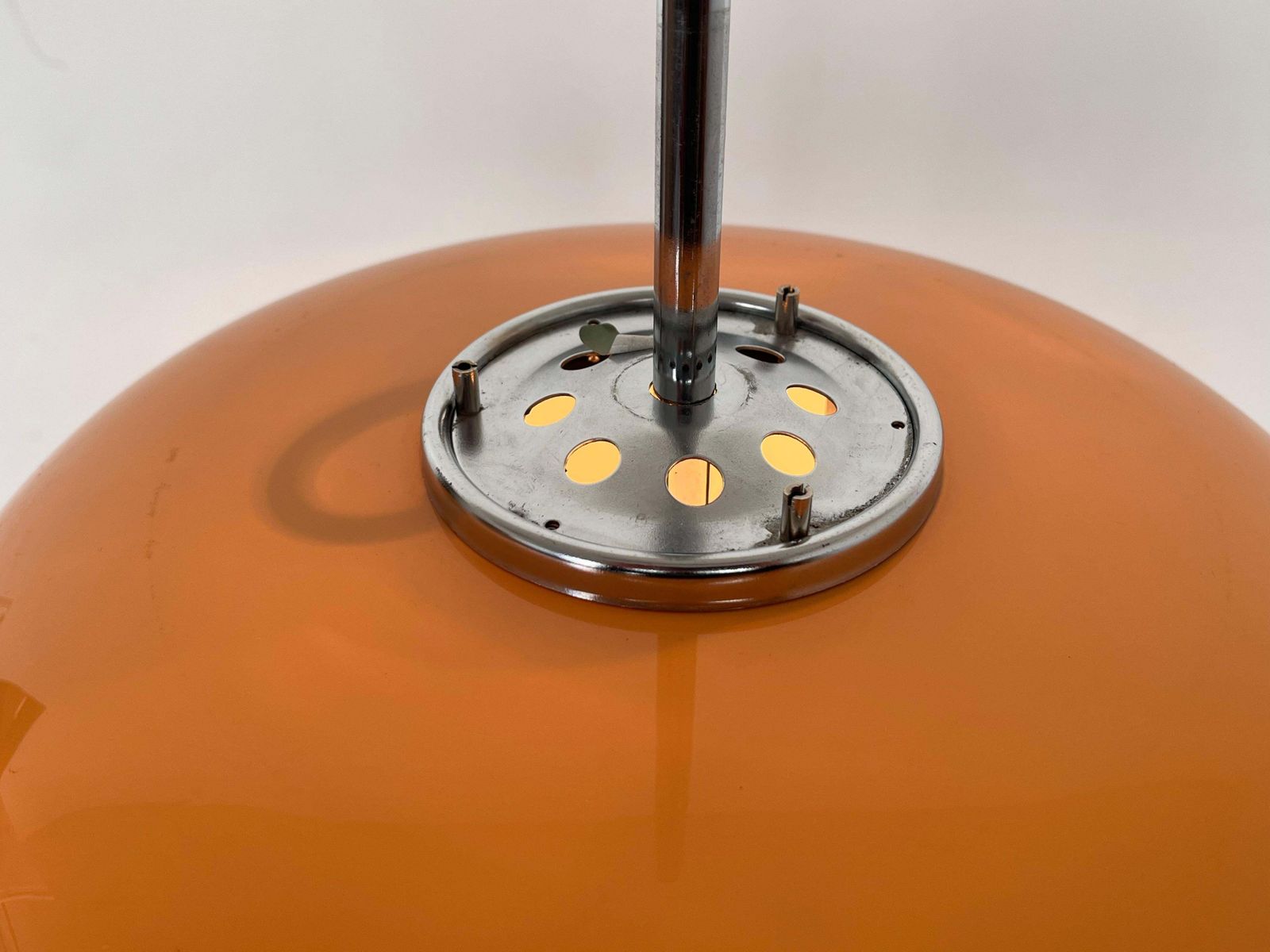 Lampadaire mid-century Harvey Guzzini Meblo, Italie, années 1970 photo vinterior