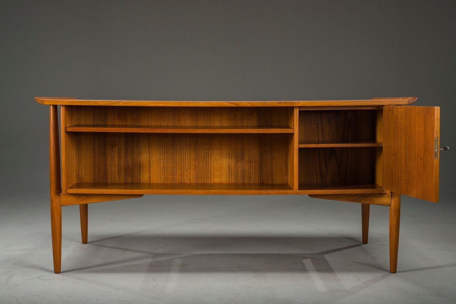2786.0 Mid Century Danish Teak Executive Desk By Arne Vodder For H.P. Hansen, 1960s photo