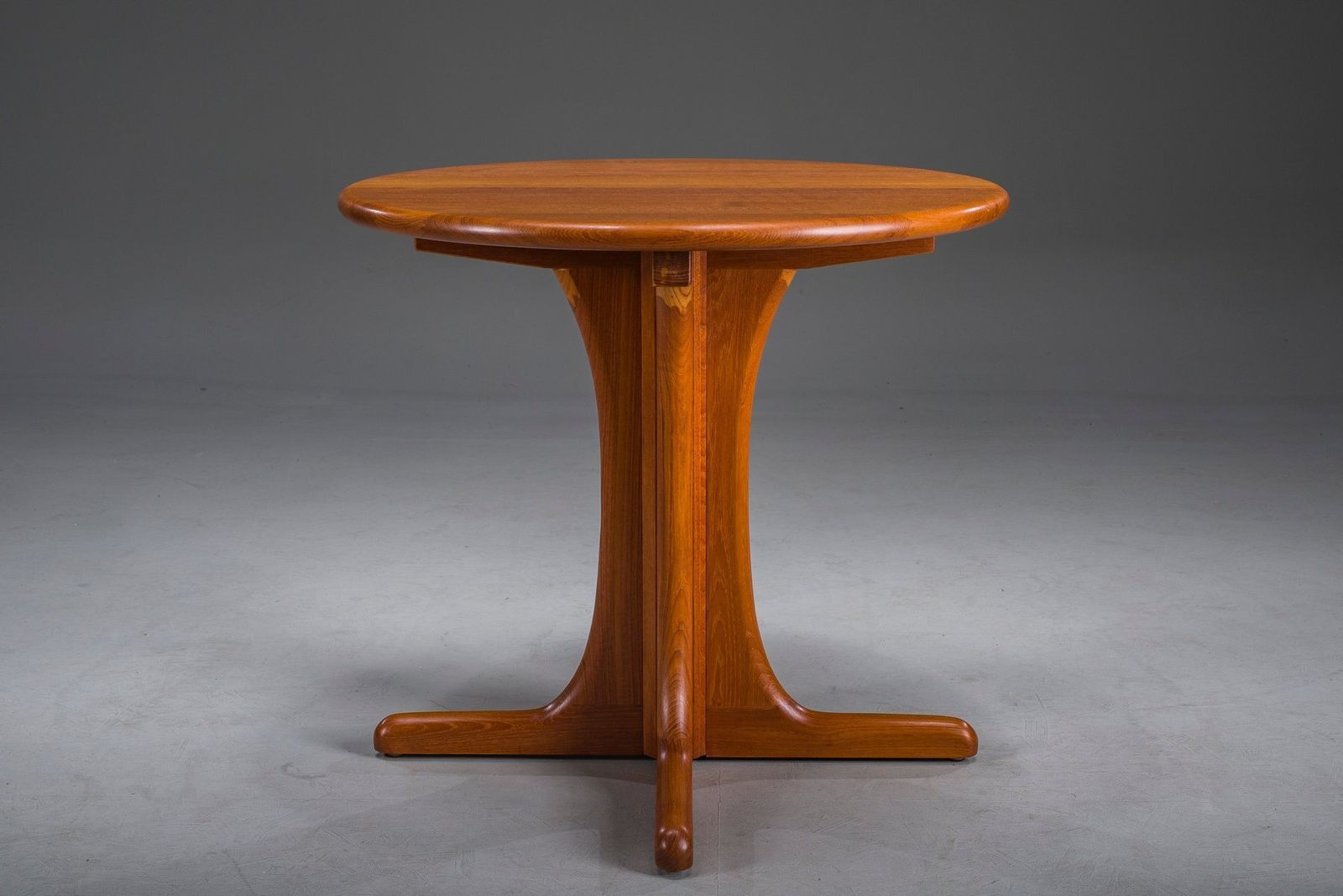 Vintage Scandinavian Danish Teak Round Side Table By Axelsen, 2003