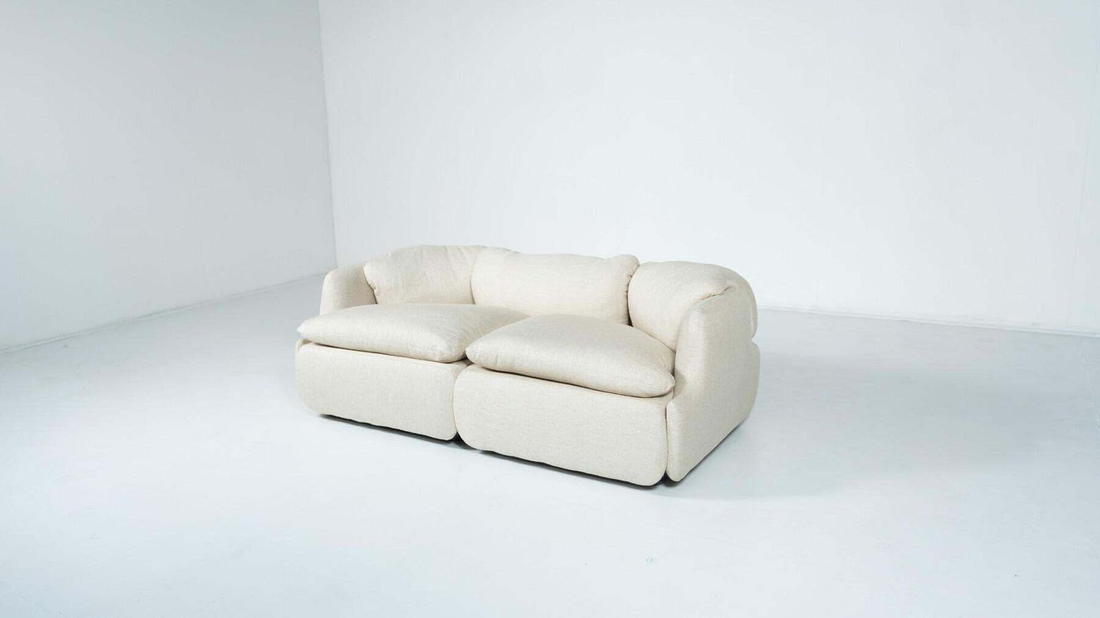 Confidential Sofa By Alberto Rosselli For Saporiti, Italy, 1970s photo furniture
