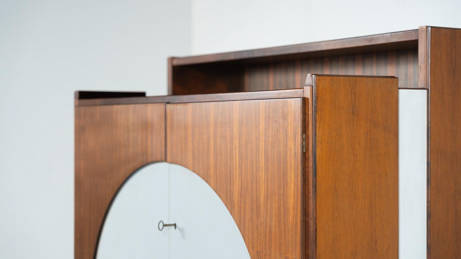 photo vinterior Mid Century Modern Wardrobe, Italy, 1970s