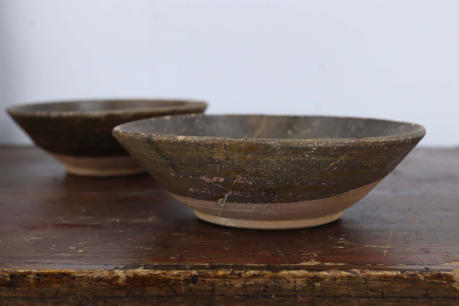 photo furniture Pair Of Chinese Dark Glazed Song Dynasty Tea Bowels (Chazhan)