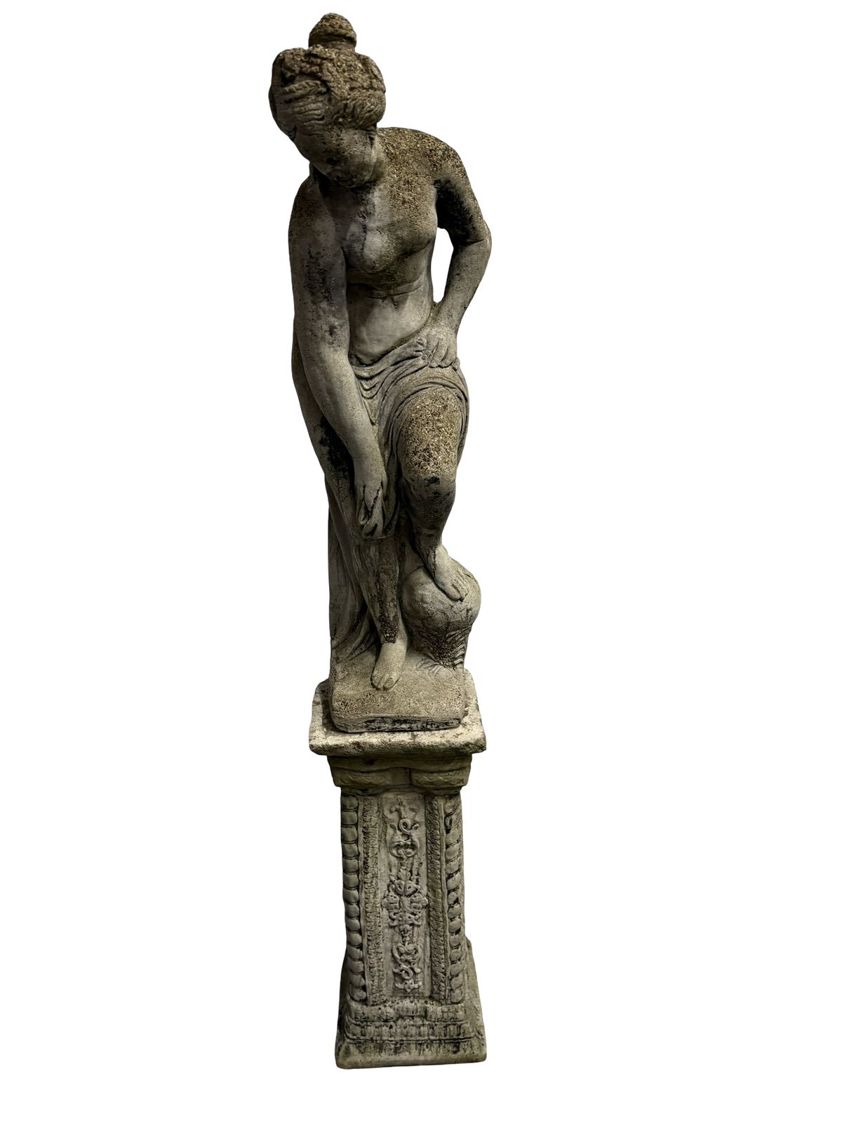 photo vinterior Weathered Antique Stone Statue Semi Naked Lady On Pedestal