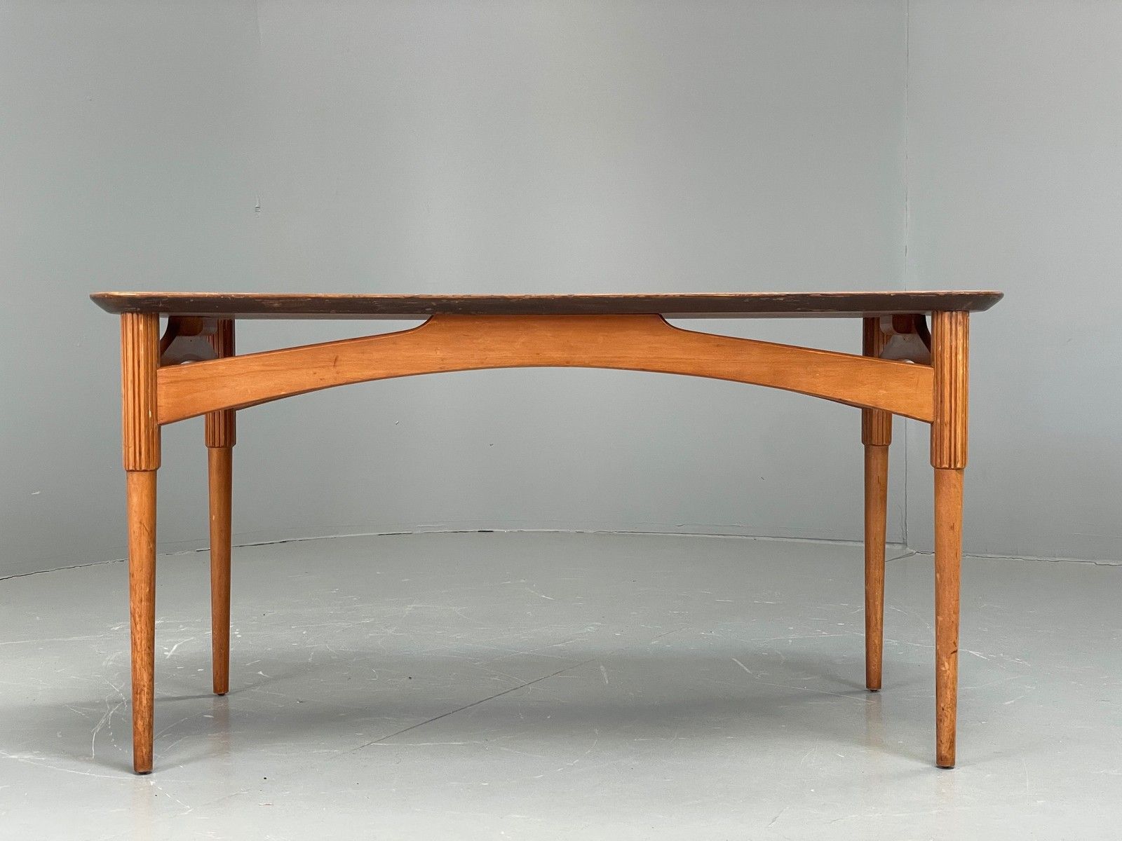 Vintage 1940s Coffee Table Swedish Flamed Mahogany Carved Legs Eb11965