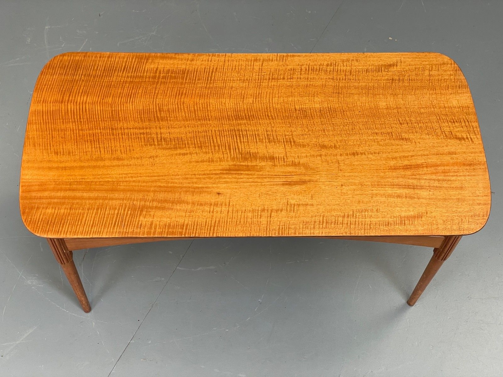 Vintage 1940s Coffee Table Swedish Flamed Mahogany Carved Legs Eb11965 photo for sale