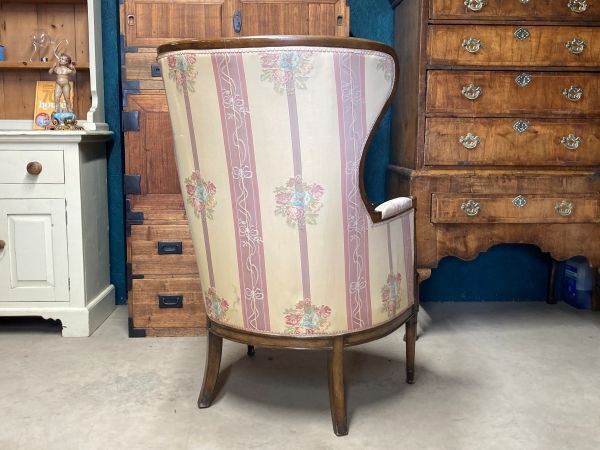 A Fine Arts And Crafts Styled Porters Armchair photo vintage