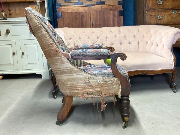 A Fine Decorative Early 19thc Rosewood And Fabric Armchair photo vinterior