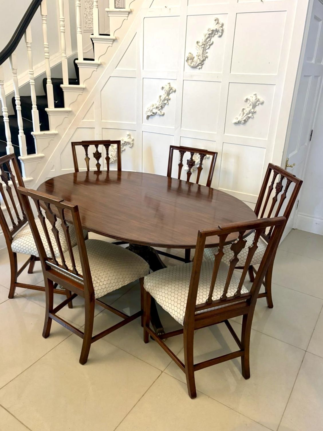 Antique English 19th Century Oval Tilt Top Figured Mahogany Dining Table 6 Seater photo vinterior