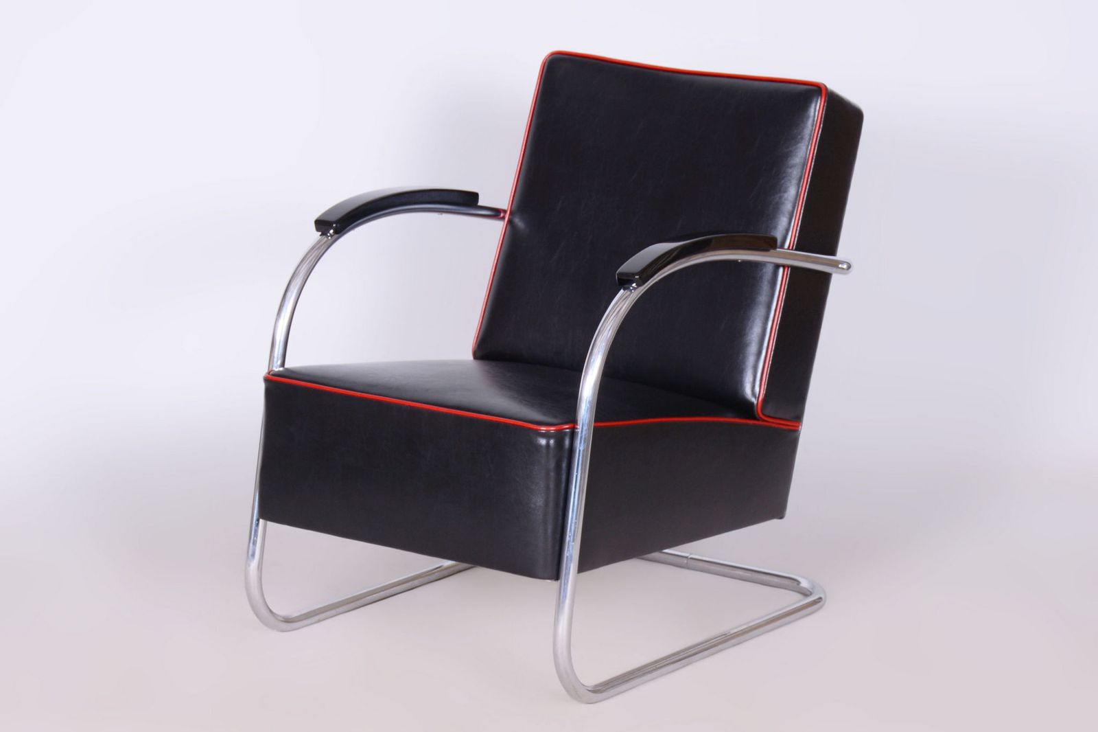 Pair Of Restored Bauhaus Fn21 Armchairs, By Mücke Melder, Leather, Czech, 1930s photo furniture