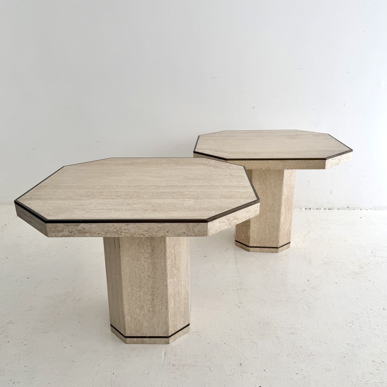 A Pair Of 1970s Brass & Travertine Willy Rizzo Side Tables photo vintage