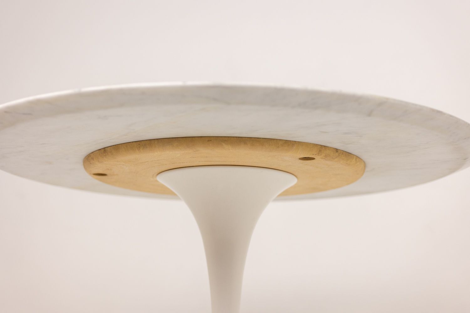 Eero Saarinen, For Knoll International. Tulip Side Table. Circa 1970 photo 2800.0