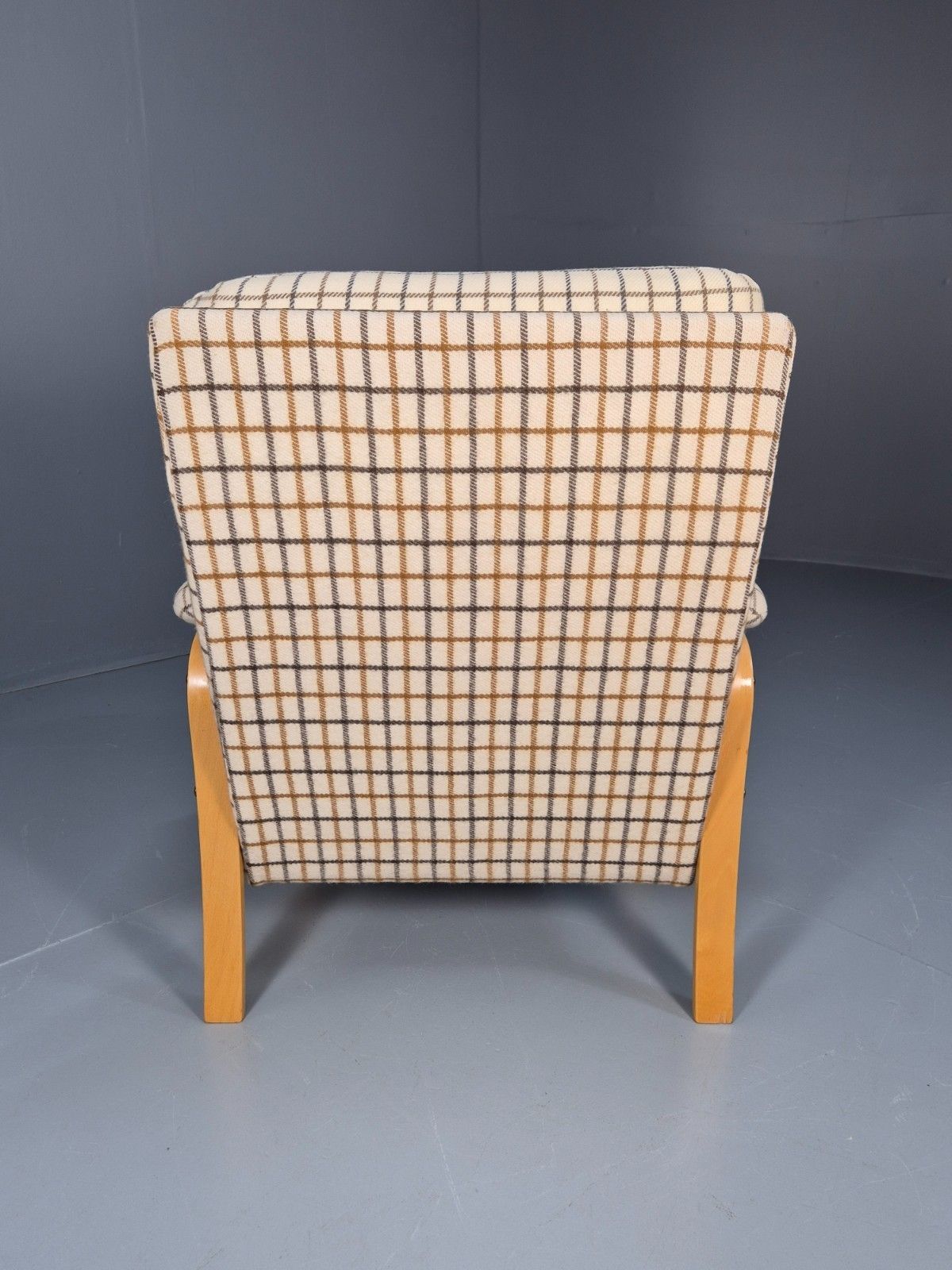 photo vinterior Vintage Bentwood Lounge Chair Danish Cream Wool Check 1980s Retro Eb10334 Mben