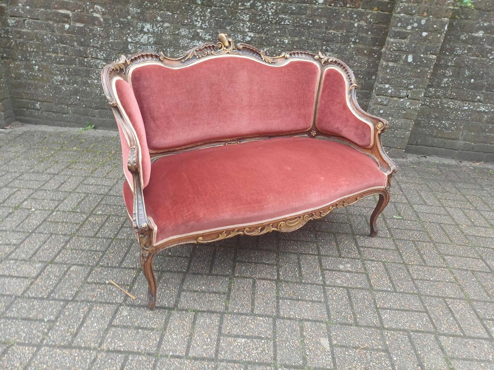 Furniture Victorian Rococo Salon Suite Mahogany Love Seat Armchairs Chair French Louis Style Pink Velvet Antique Furniture photo