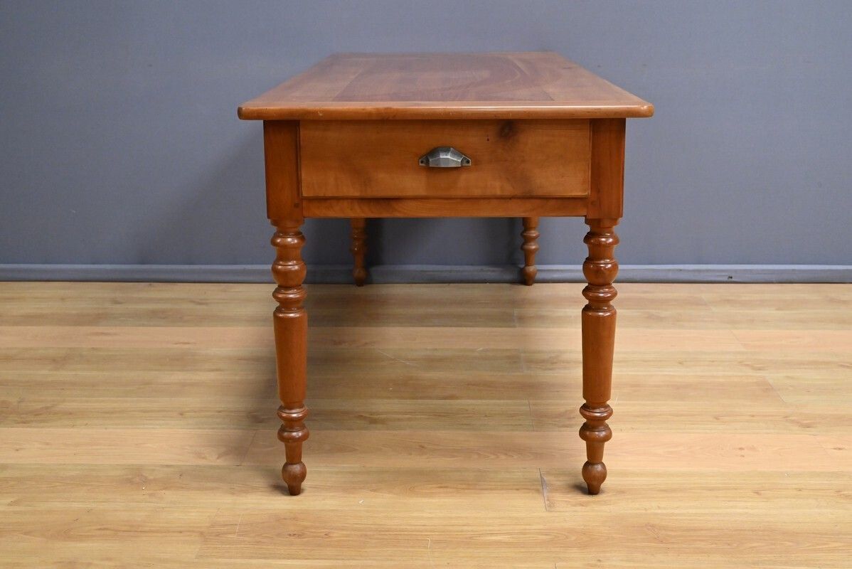 2830.0 Cherry Wood Farmhouse Table – Late 19th Century photo