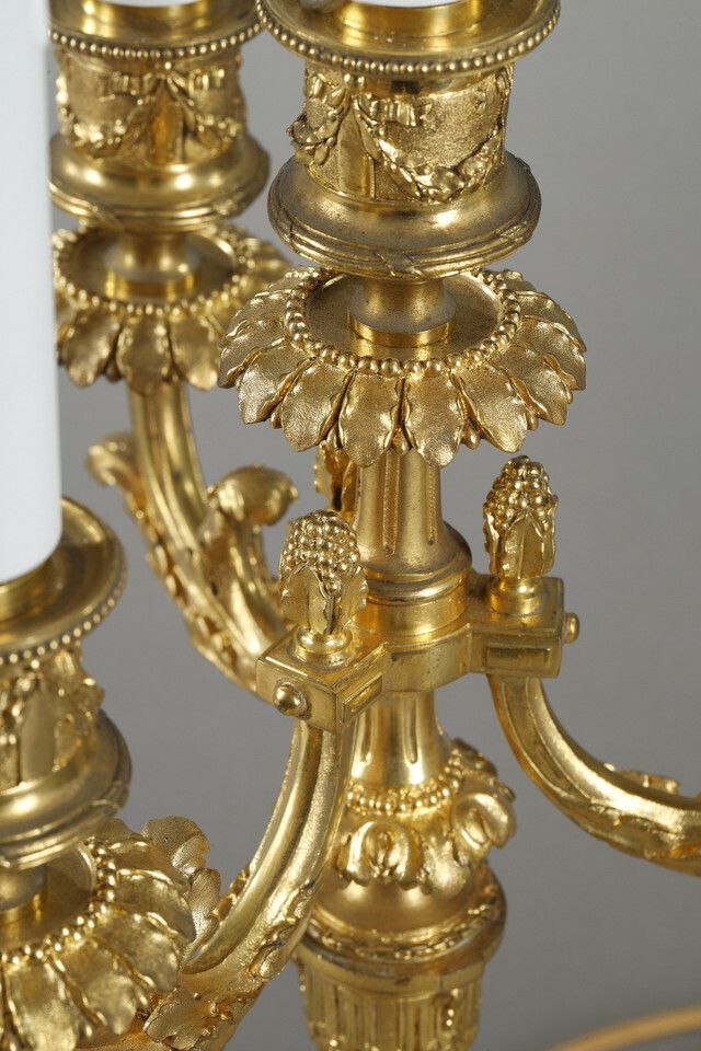 photo vinterior Pair Of Louis XVI Style Gilt Bronze Candelabra