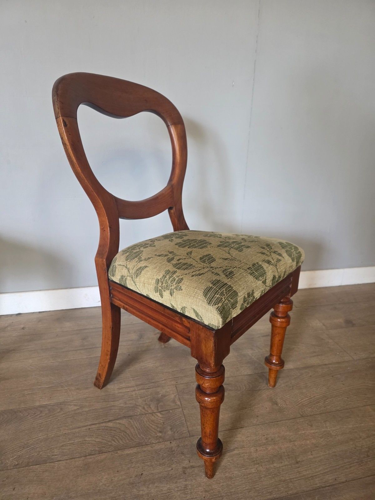 Antique Victorian Mahogany Bloom Back Pair Of Chairs photo vintage