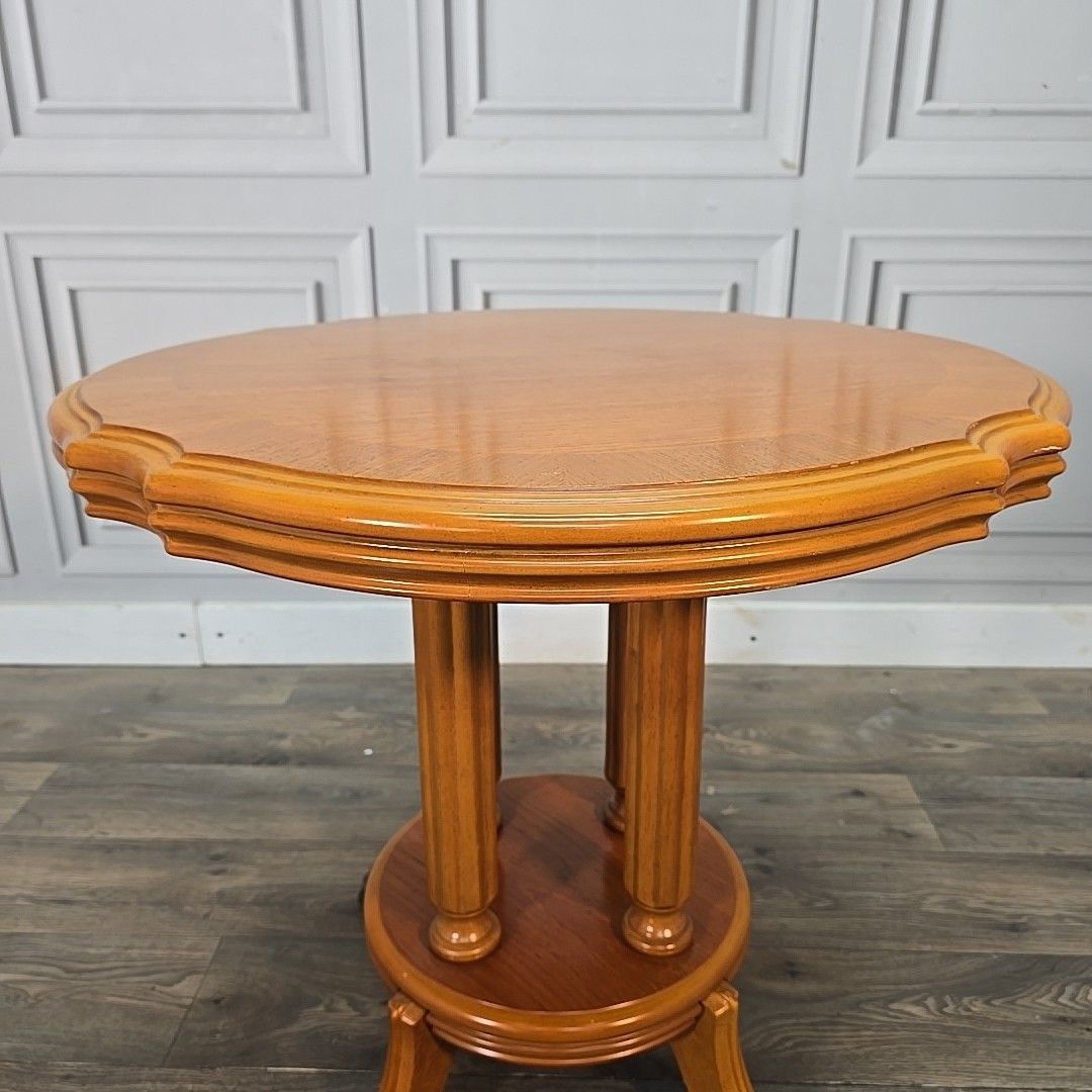 Furniture Vintage Side Coffee Table Round Claw Feet Column Regency Antique Style Wooden photo