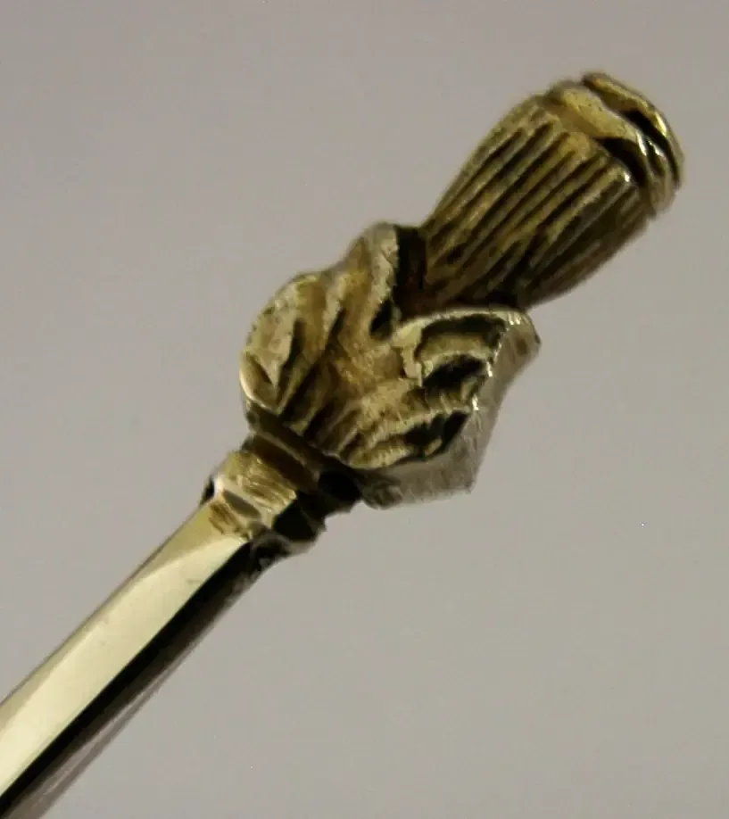 Cased 36g Sterling Silver Queen Elizabeth Maidenhead Spoon 1977 Royalty photo buy