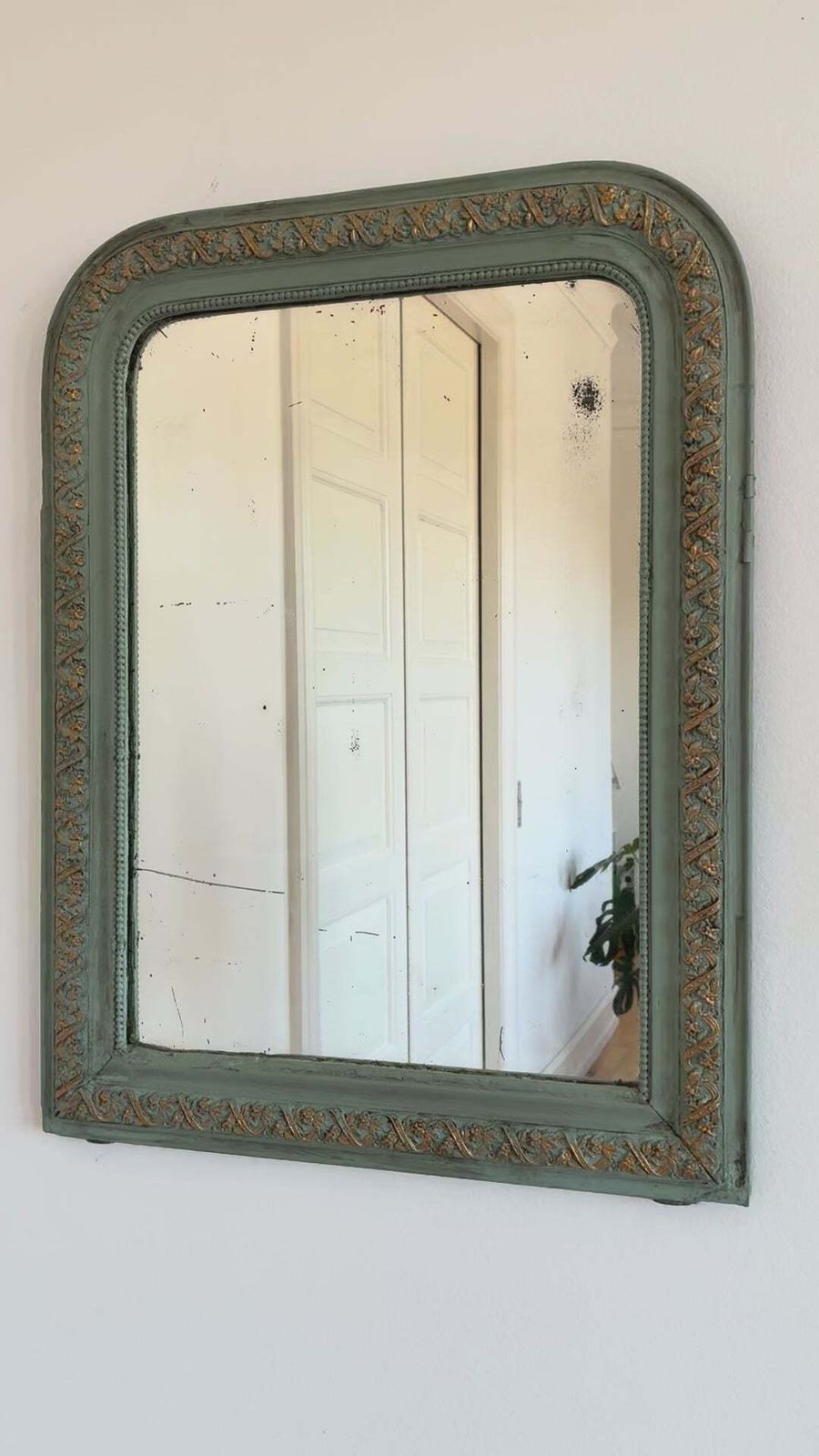 photo for sale Antieke Franse Louis Philippe-spiegel – groen en goud, 19e eeuw