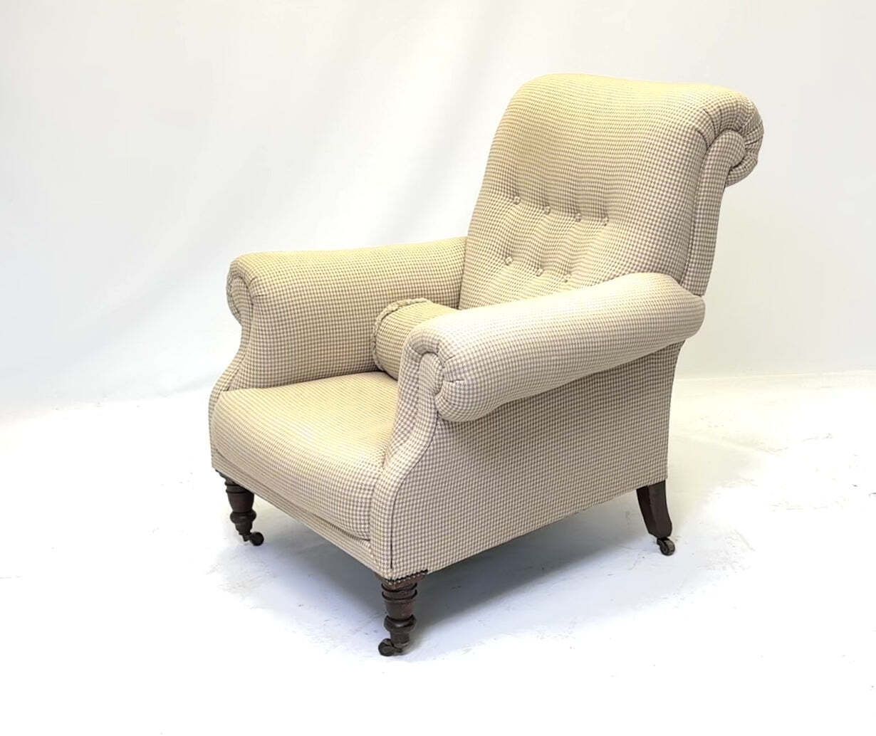 Late Victorian Button Back Armchair, English, Circa 1890–1900 photo Furniture