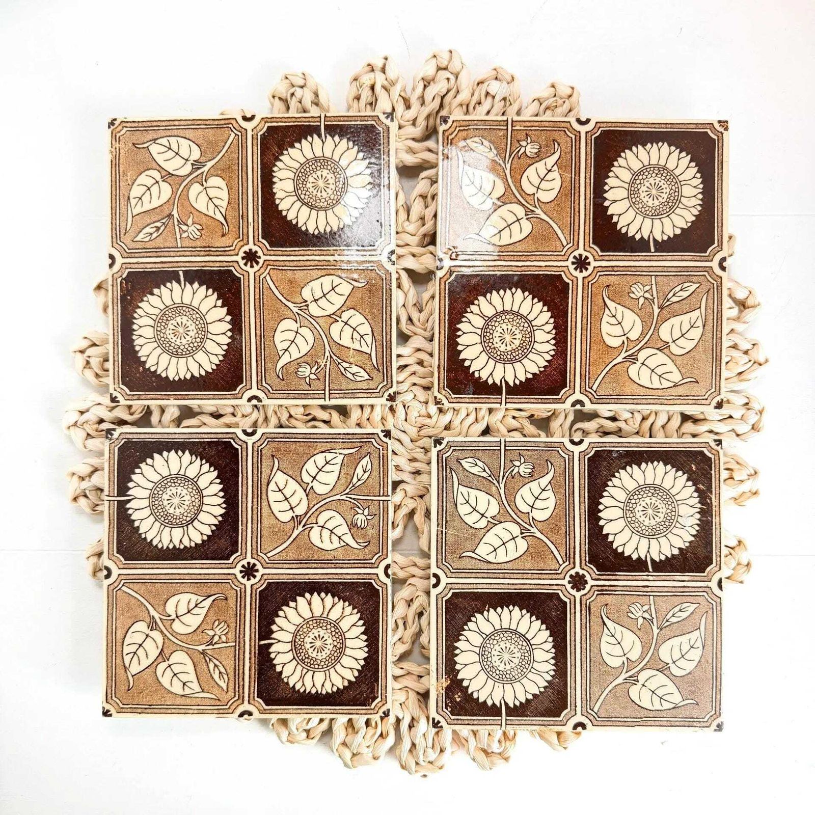 Aesthetic Movement antieke tegels, set van 4 zonnebloemen, jaren 1880