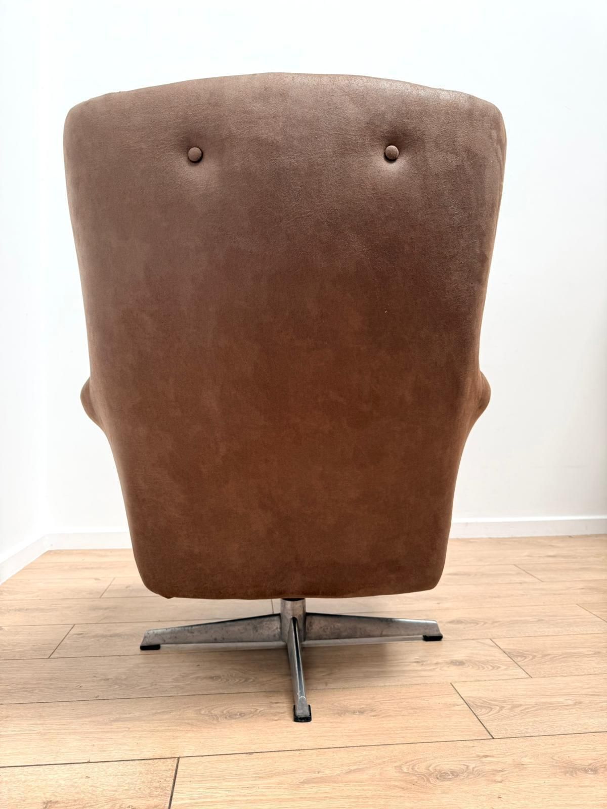 Vintage Mid Century Parker Knoll Statesment Style Swivel Armchair  Delivery Available 0017. photo furniture