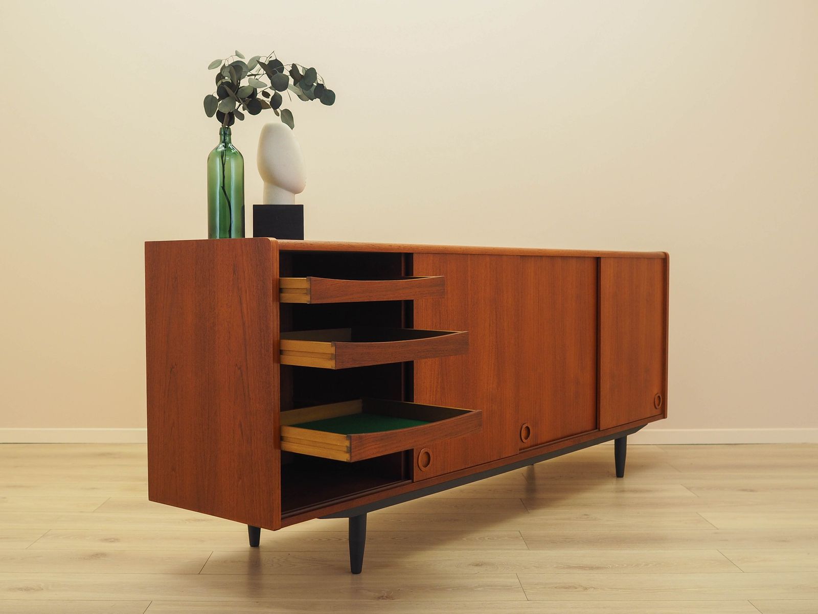 Teakhouten dressoir, Deens design, jaren 1970, gemaakt in Denemarken photo vintage